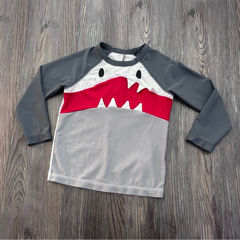 GAP kids shark rash guard size 3
